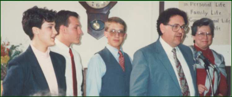 Rollin and Marcia Hole Family Picture