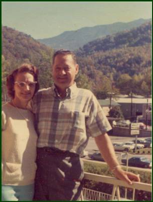 Lowell and Betty Jo Razor picture